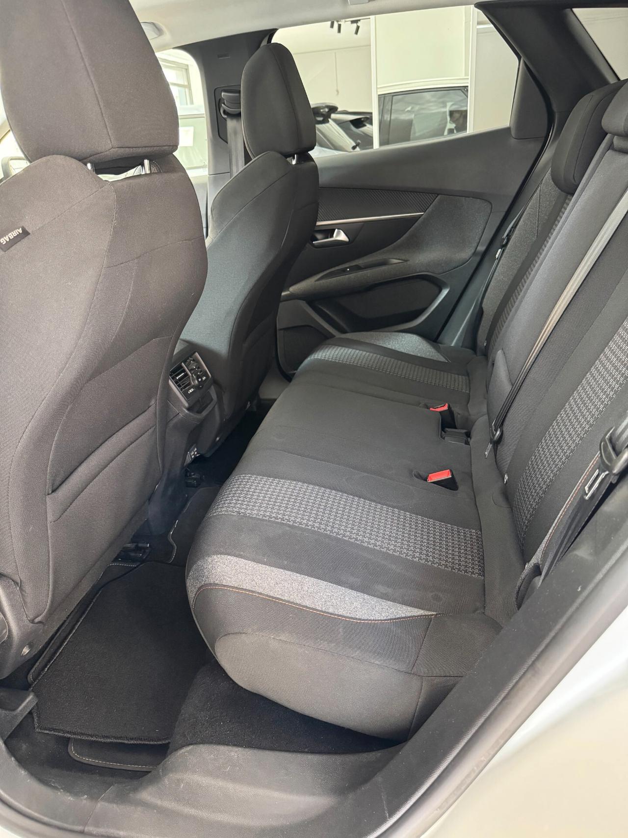 Peugeot 3008 BlueHDi 130 S&S Allure