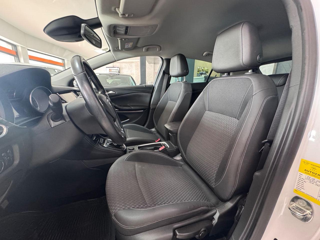 Opel Astra Dynamic 1.6 CDTI #6268