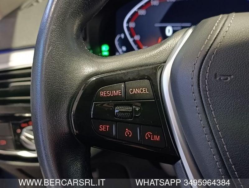 BMW Serie 5 520d 48V xDrive Business*LED*PACCHETTO LUCI*SEDILI IN PELLE*PDC*TELECAMERA*