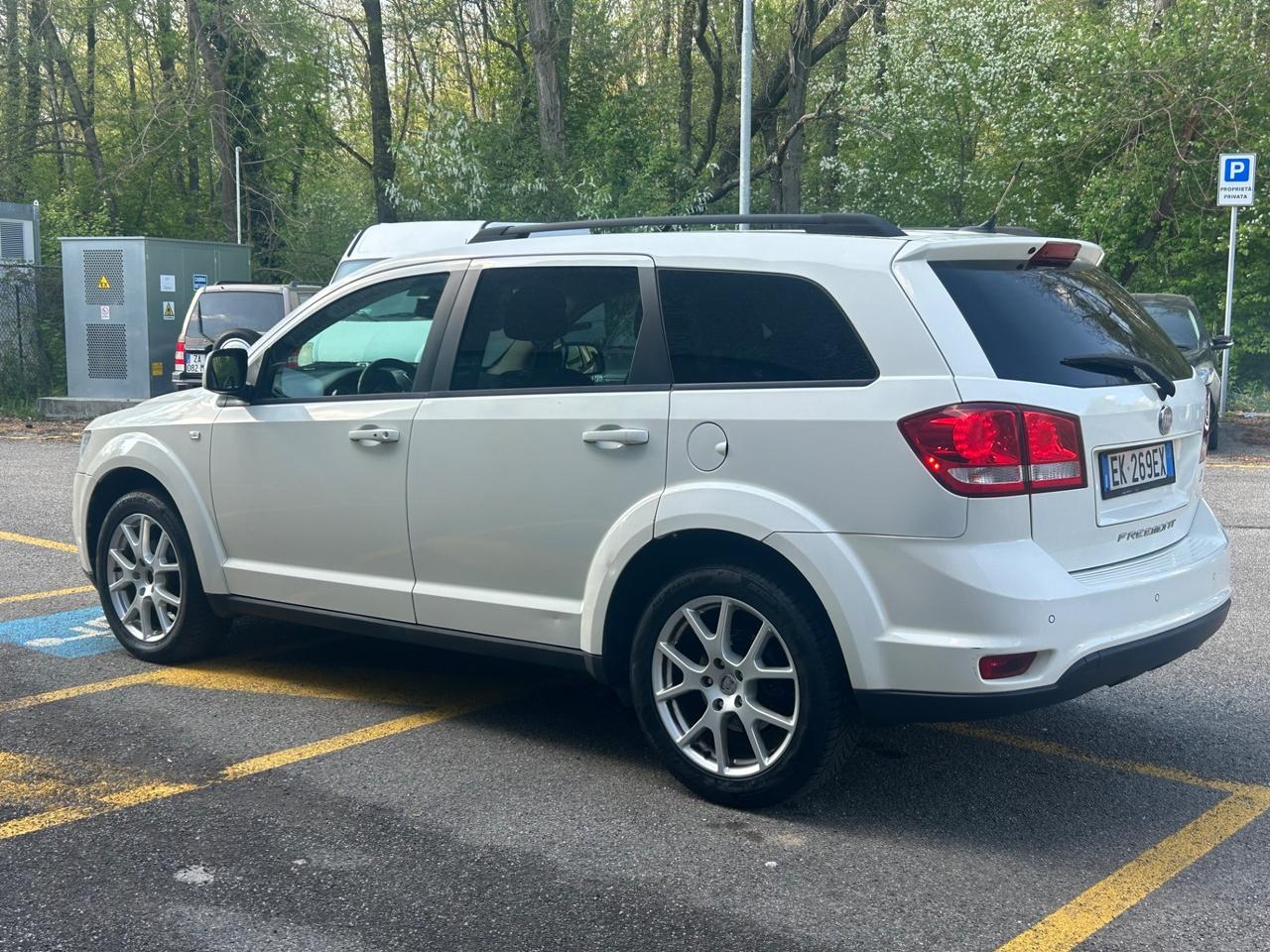 Fiat Freemont 2.0 Multijet Lounge 7 Posti Pelle Sensori Clima – Ottime Condizioni