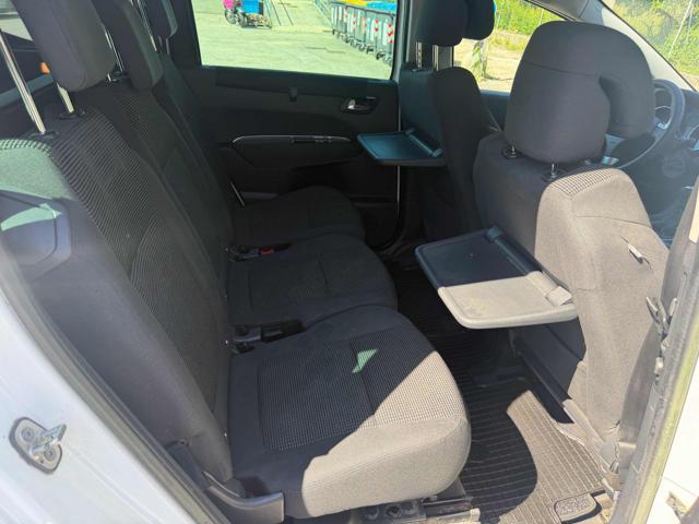 PEUGEOT 5008 1.6 HDi 115CV Allure senza nessun lavoro da fare