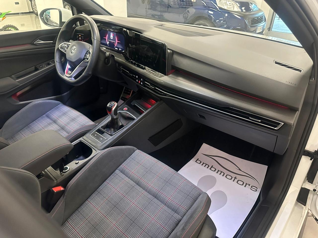 Volkswagen Golf GTI 2.0 TSI