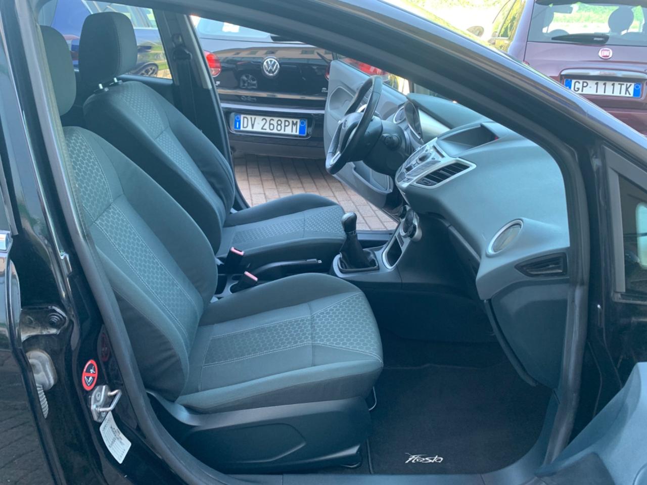 Ford Fiesta 1.4 TDCi 70CV 5 porte Titanium