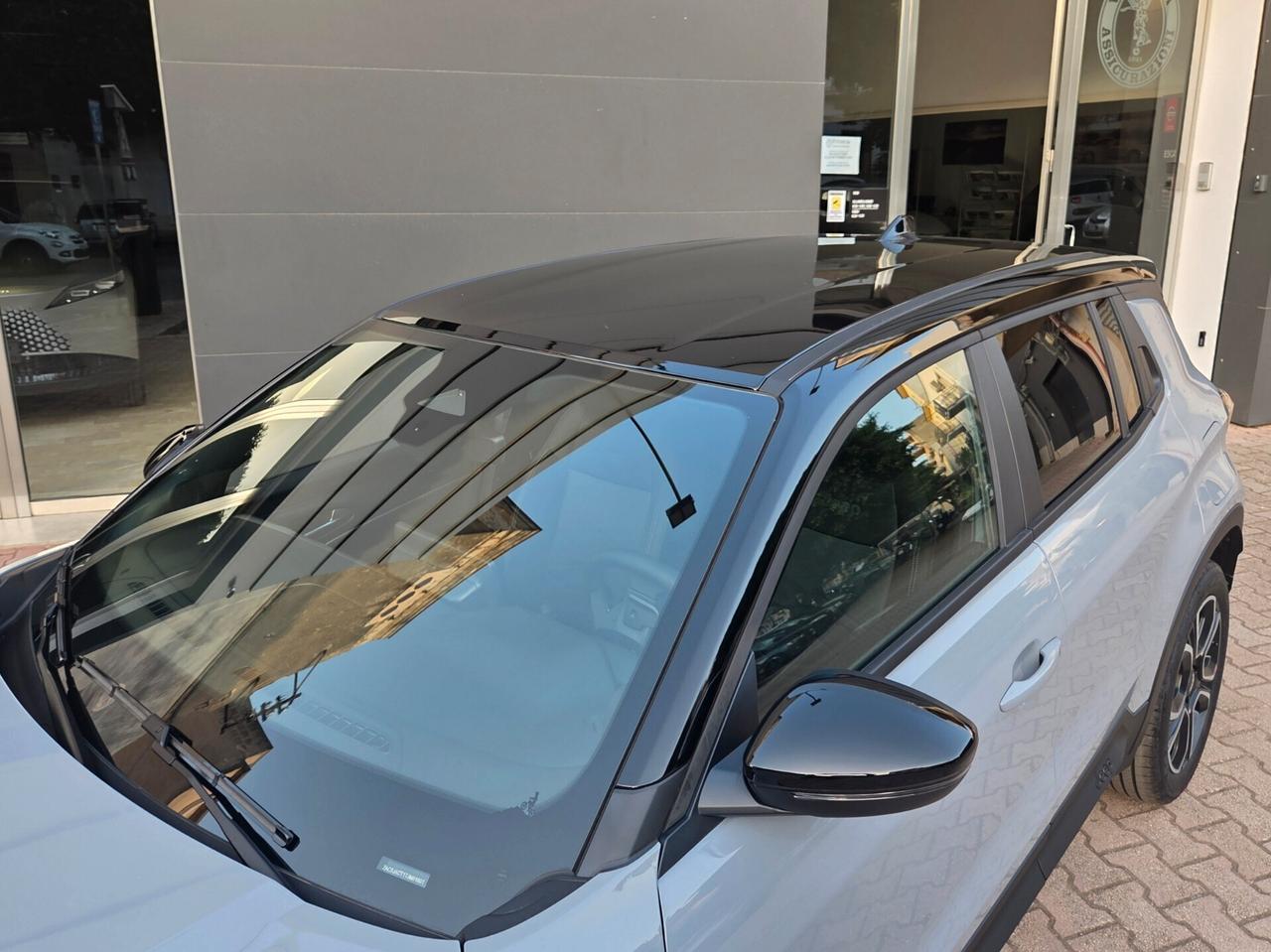 Jeep Avenger E-Hybrid 1.2 110 cv Dct Summit KM0 TETTO NERO