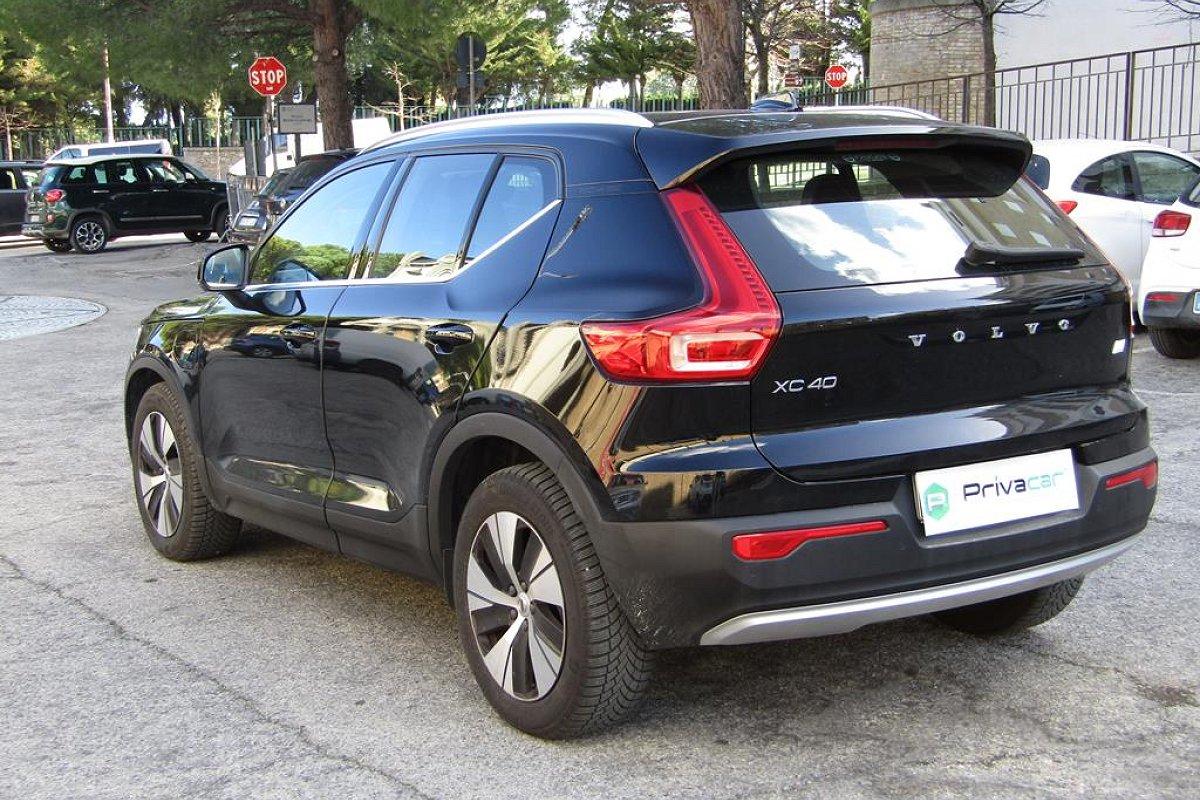 VOLVO XC40 T4 Recharge Plug-in Hybrid R-design