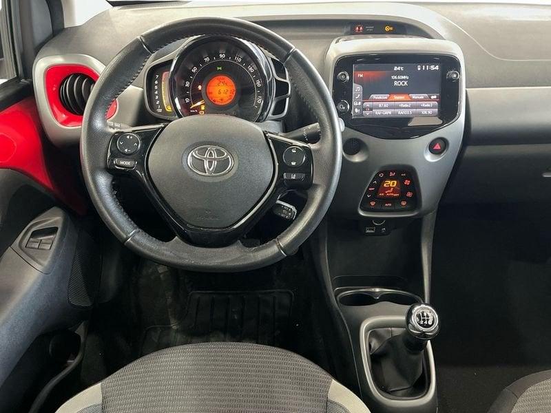 Toyota Aygo Aygo 5p 1.0 x-play 72cv