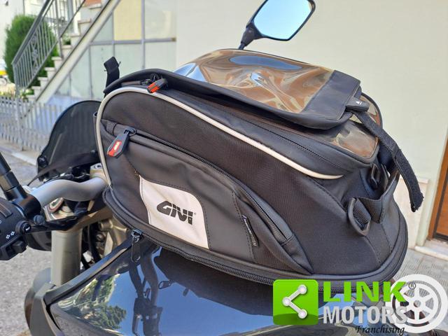 YAMAHA MT-09 .