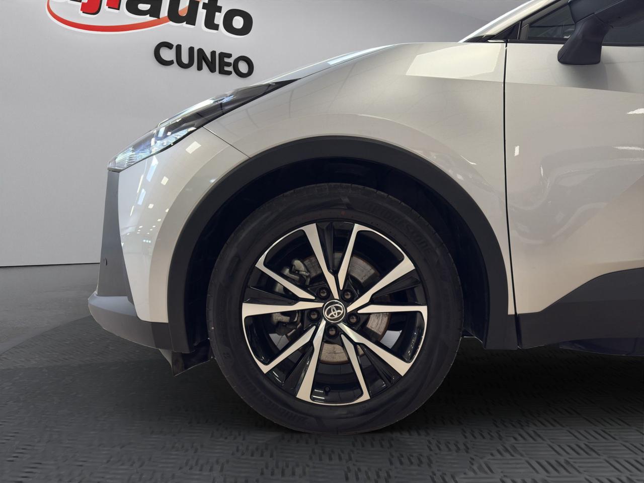 Toyota C-HR 2.0 phev Trend eco fwd e-cvt