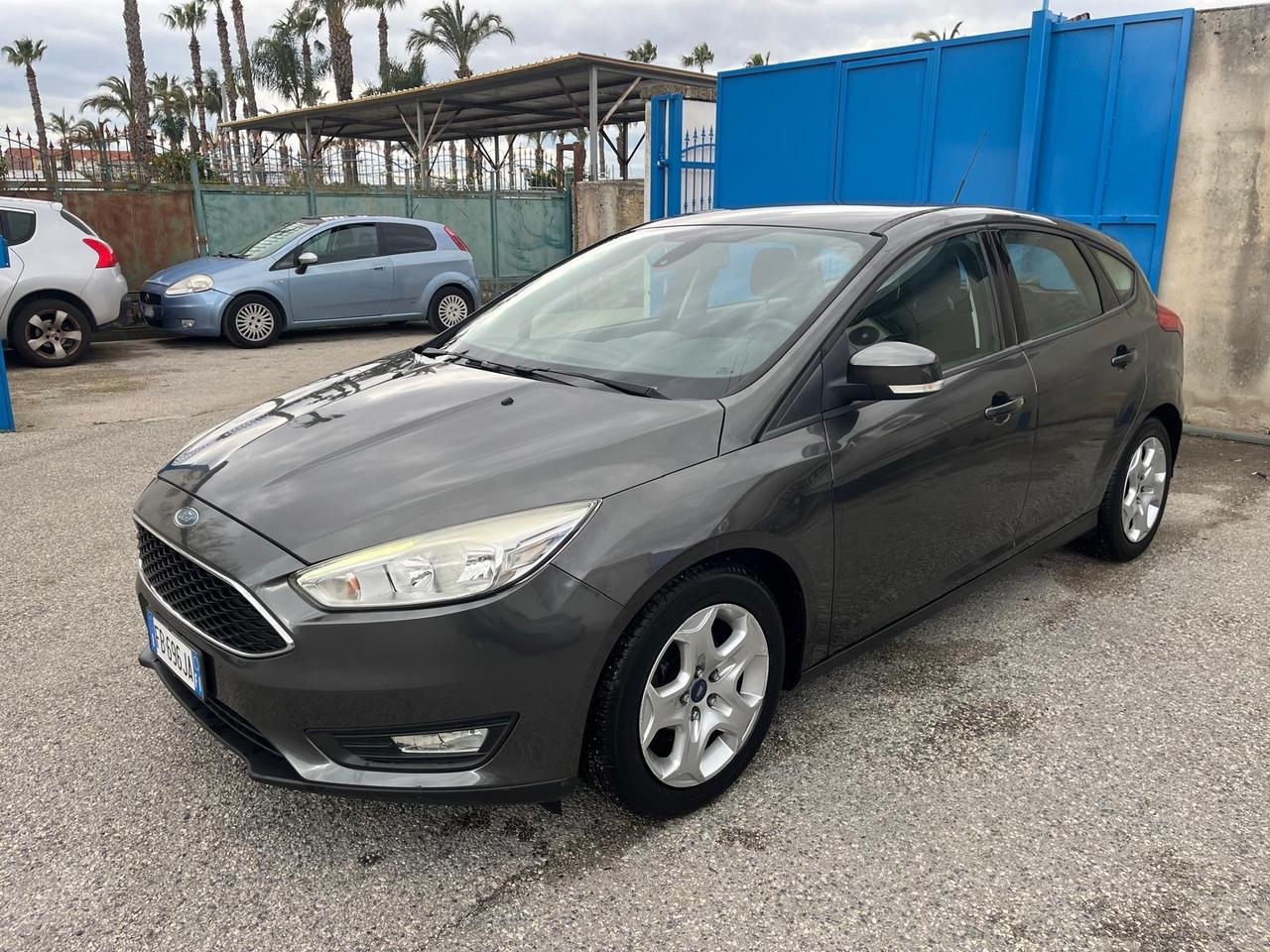 Ford focus-5P-1.0 ecoboost-benz-2016