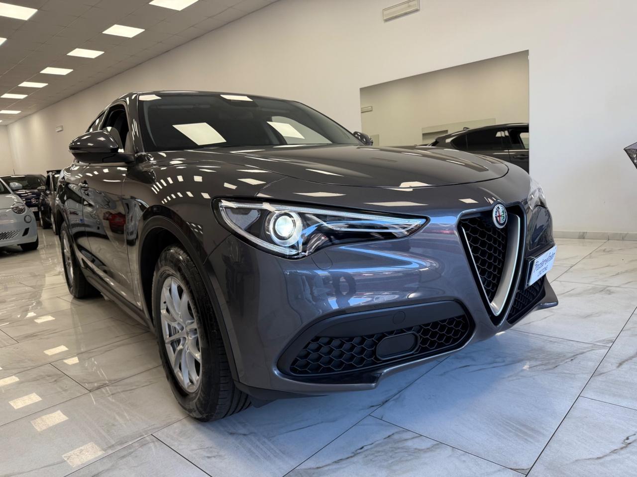 Alfa Romeo Stelvio 2.2 Turbodiesel 160 CV AT8 RWD