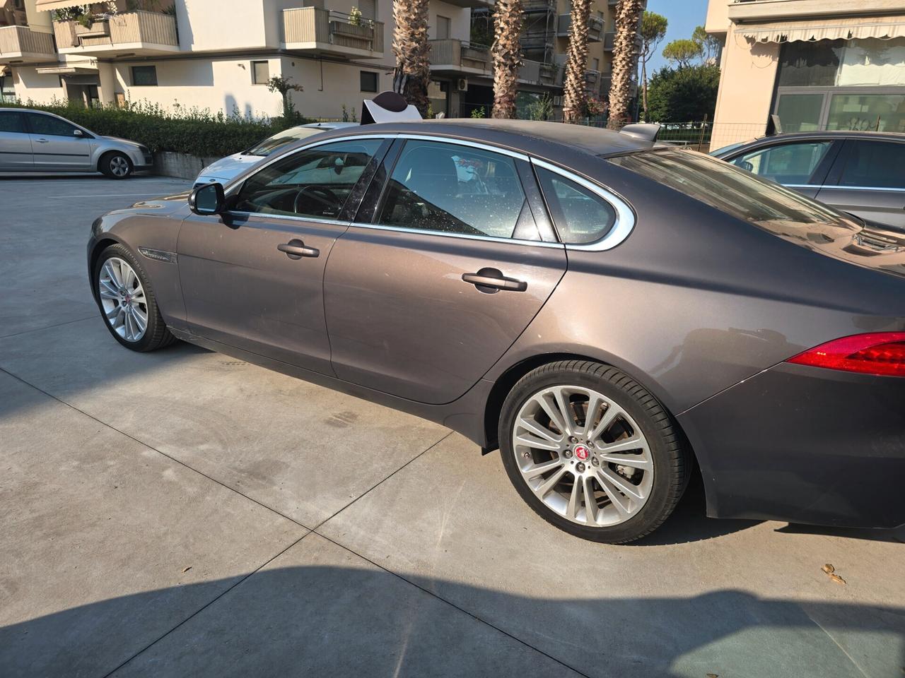 Jaguar XF 2016 180cv perfetta 124.000km