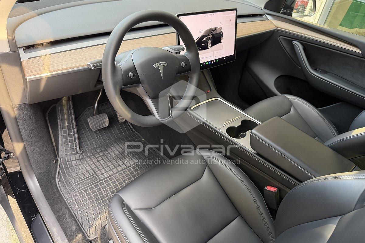 TESLA Model Y RWD