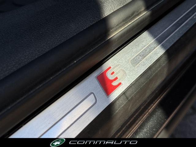 AUDI Q3 40 TFSI quattro S tronic S line edition