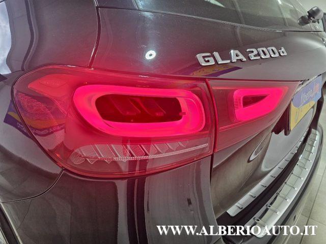 MERCEDES-BENZ GLA 200 d Automatic Business