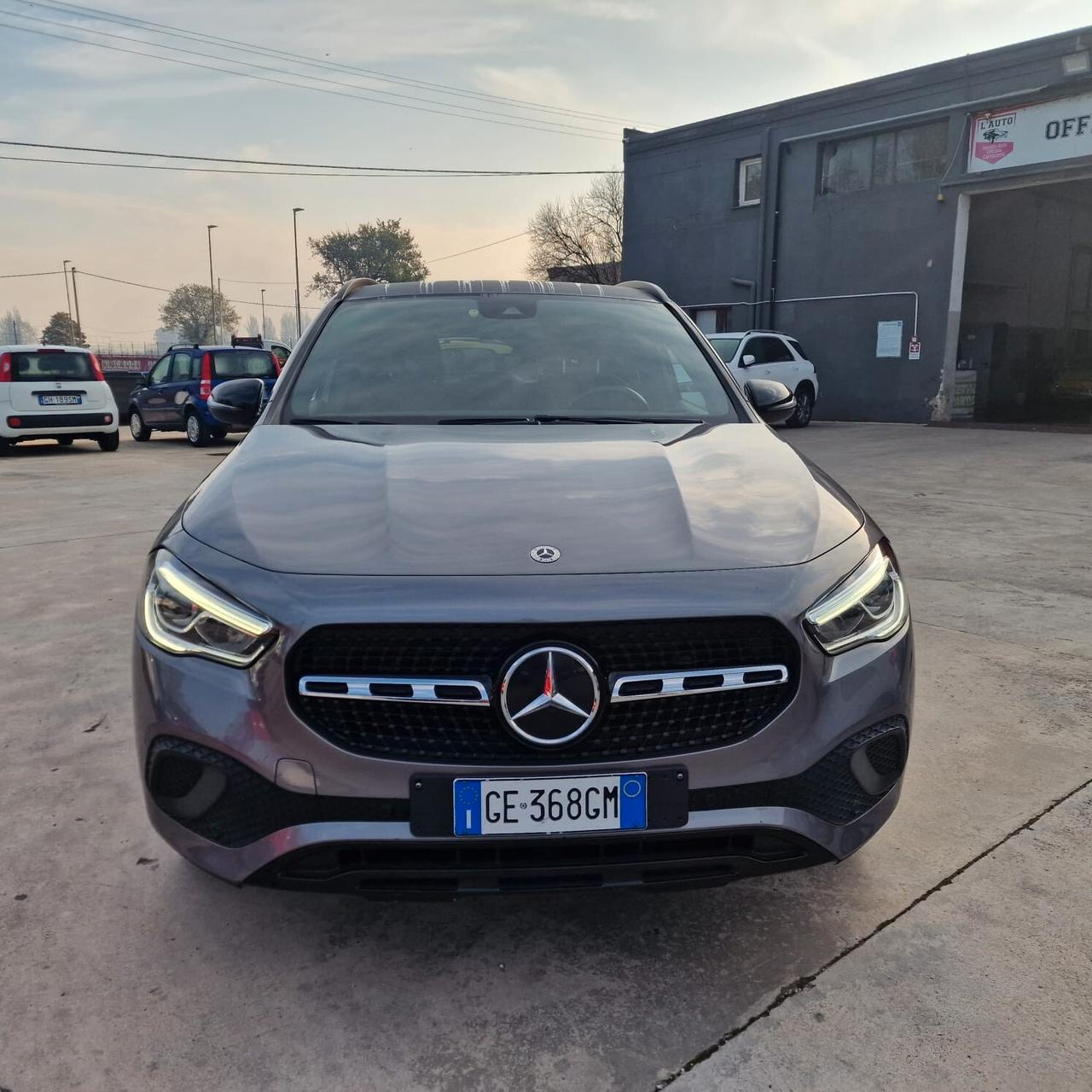 Mercedes-benz CLA 200 180 d Automatic Premium UNICO PROPRIETARIO