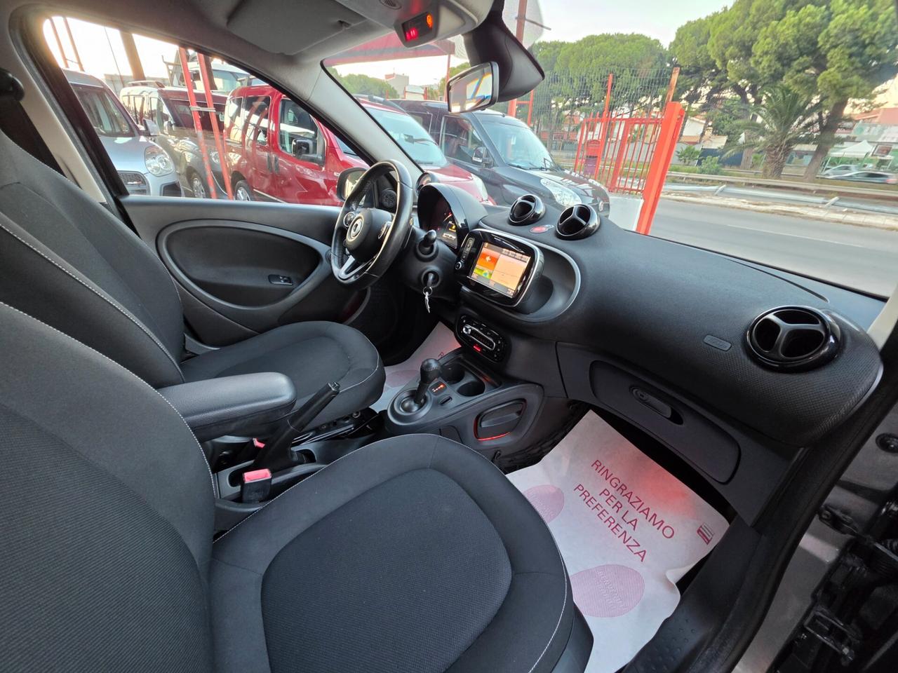 Smart Forfour 900 benzina 11/2016 Cv90 AUTOMATICA