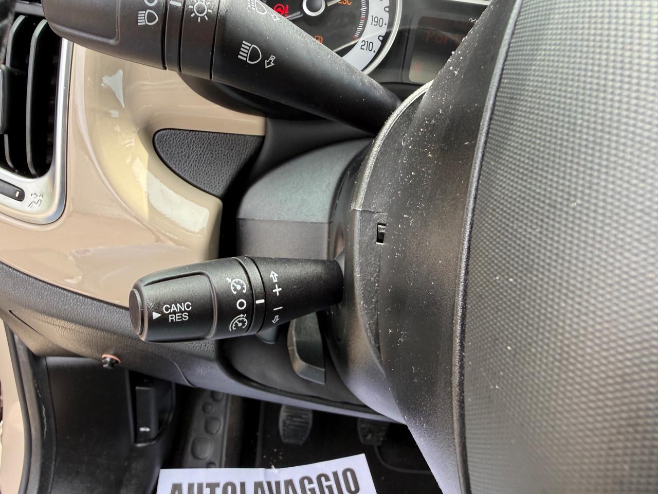 Fiat 500L Living 0.9 TwinAir Turbo Natural Power Lounge