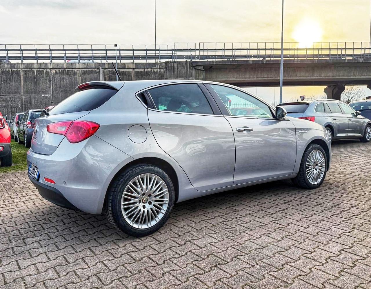 Alfa Romeo Giulietta 1.4 Turbo MultiAir TCT Exclusive AUTOMATICA