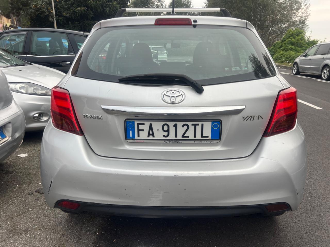 Toyota Yaris 1.0 5 porte Lounge