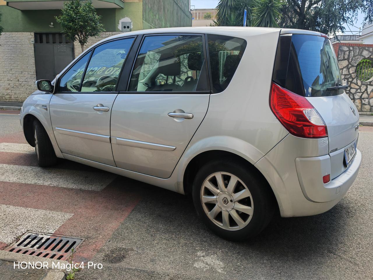 RENAULT SCENIC 1.5 DCI CV106 KW78 SERIE SPECIALE
