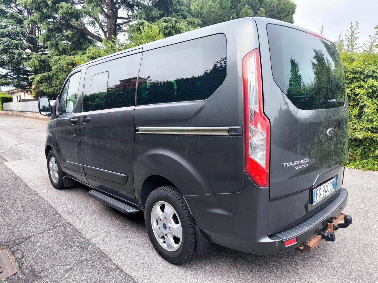FORD TOURNEO CUSTOM – TITANIUM-2016- EURO 6-GANCIO TRAINO