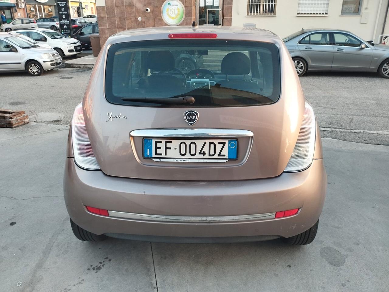 Lancia Ypsilon 1.2 69 CV Argento
