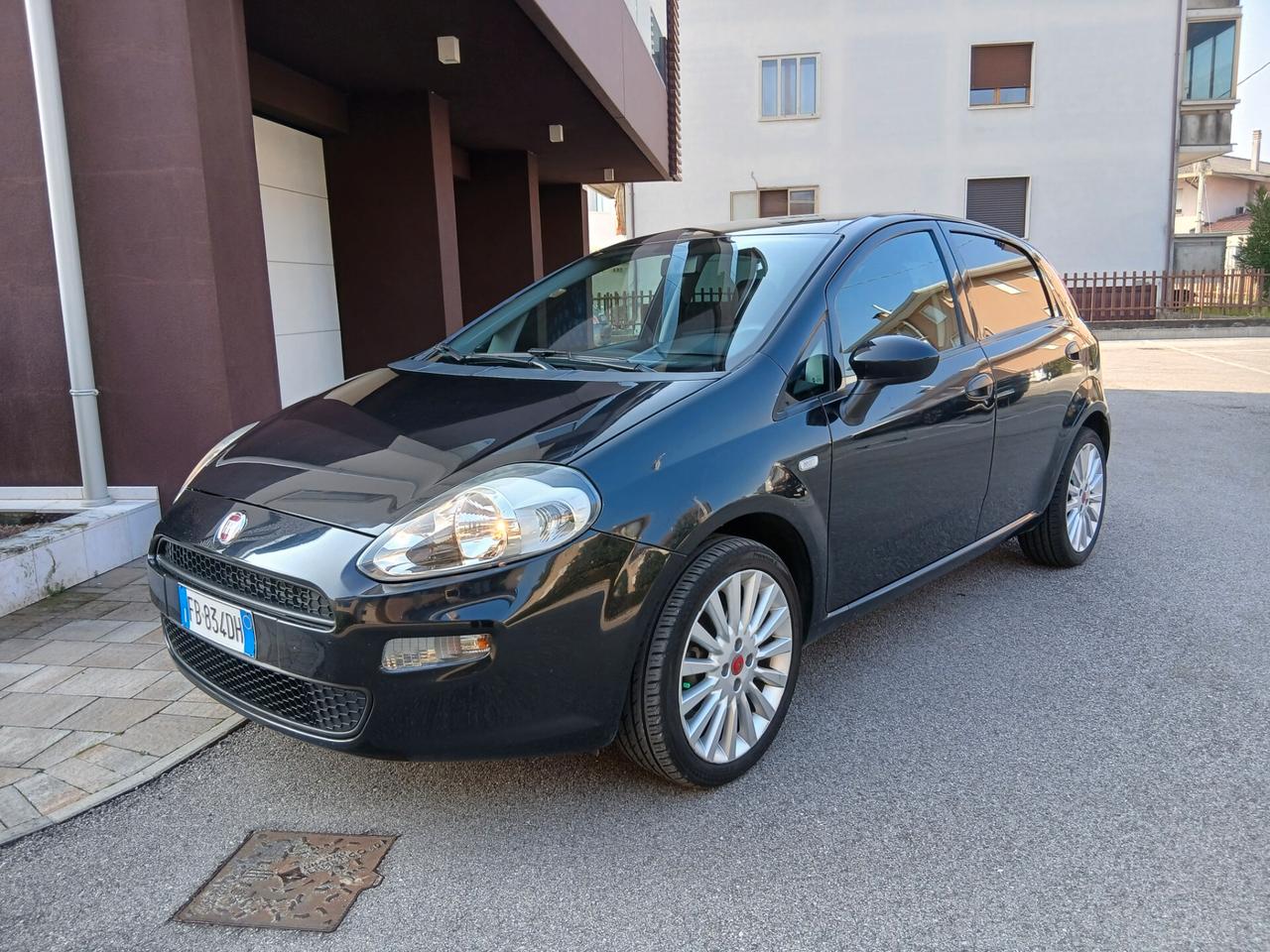 Fiat Punto EVO 1.4 8V 5 porte Easypower Street a € 170 mese