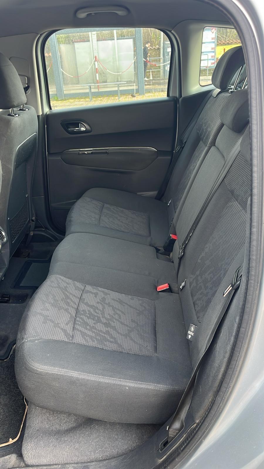 Peugeot 3008 1.6 HDi 112CV Business