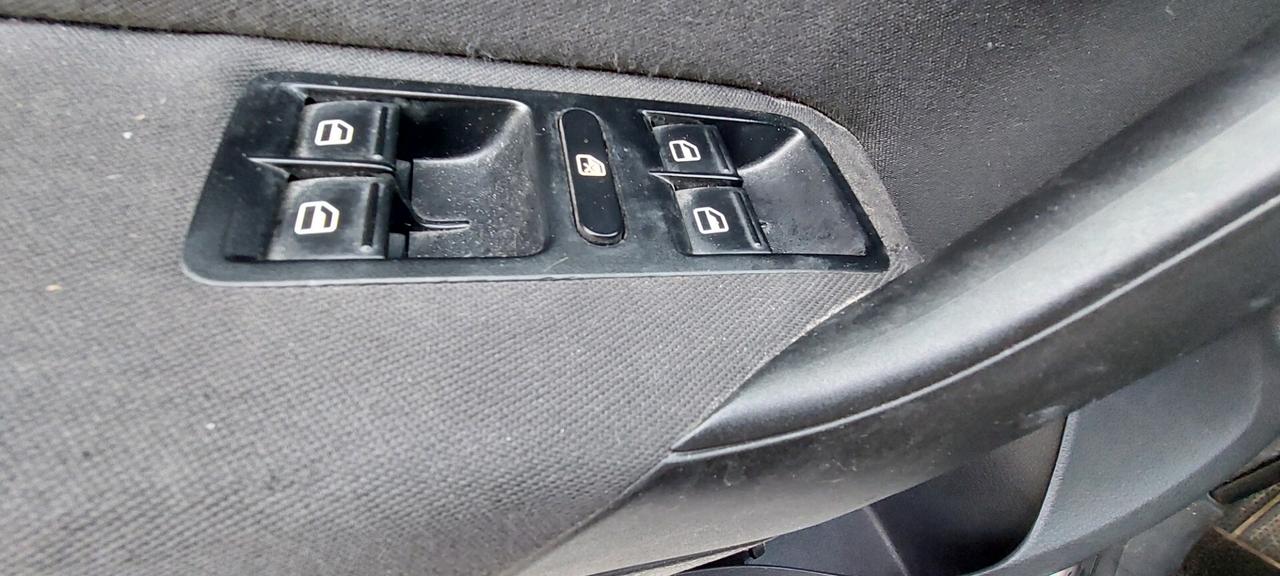 POLO 1,2 BENZINA TETTO APRIBILE X NEOPATENTATI SENSORI DI PARCHEGGIO IMPECCABILE