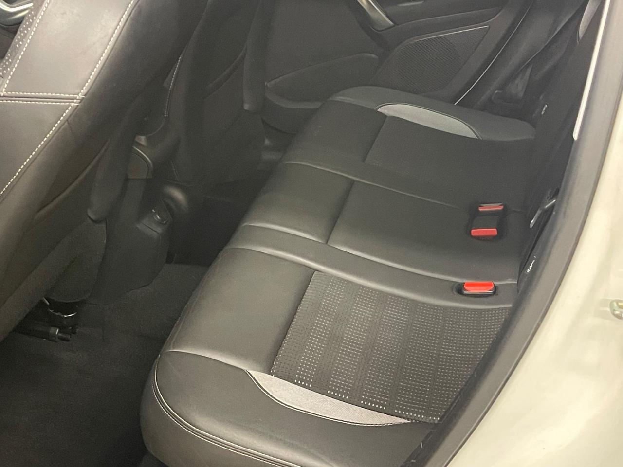 Peugeot 2008 1.6 e-HDi 115 CV Stop&Start Allure