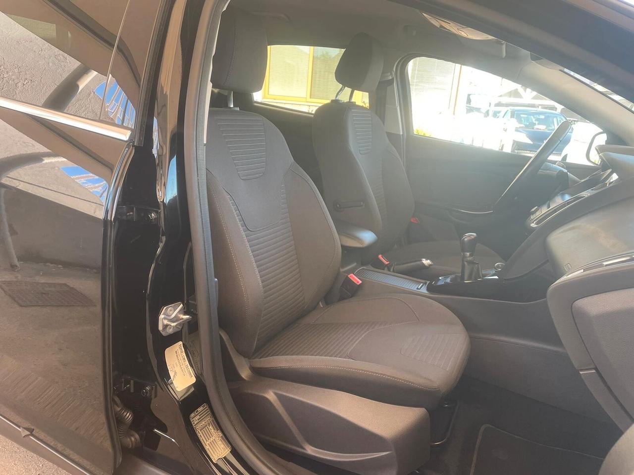 Ford Focus 1.6 120 CV GPL SW Titanium