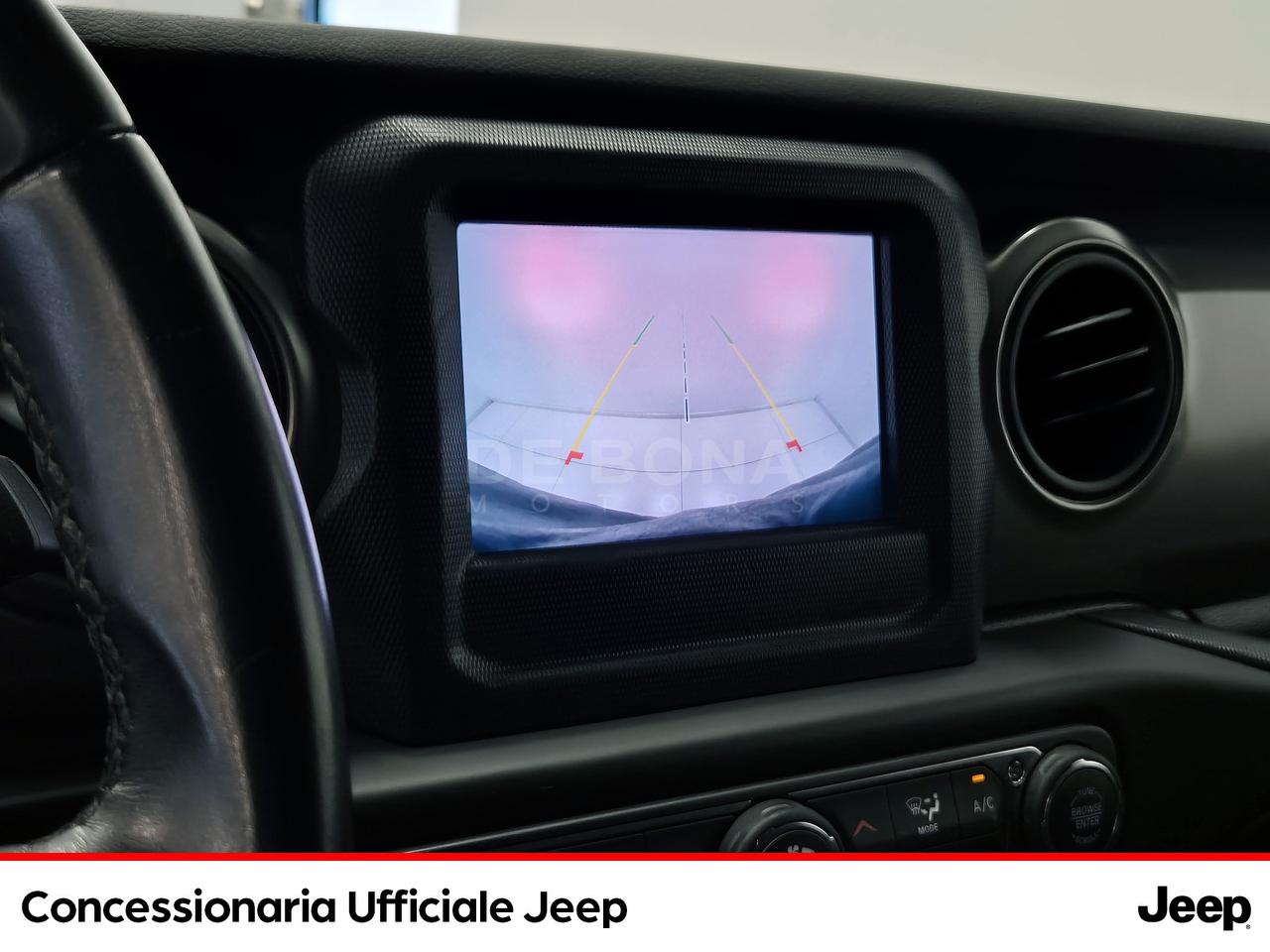 Jeep Wrangler unlimited 2.0 turbo sport auto