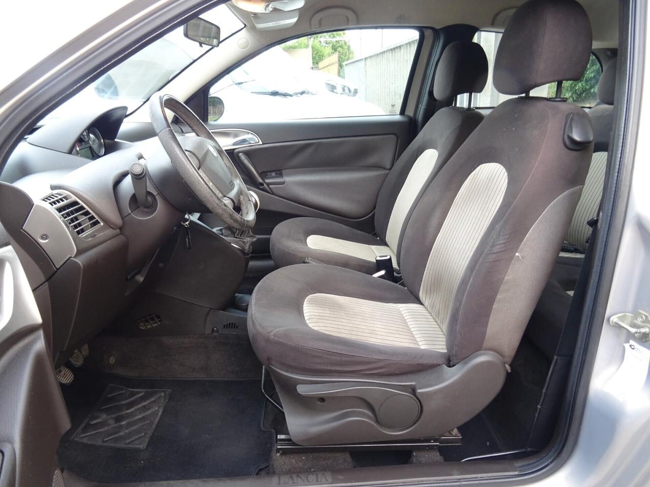 Lancia Ypsilon 1.3 MJT 75 CV Argento