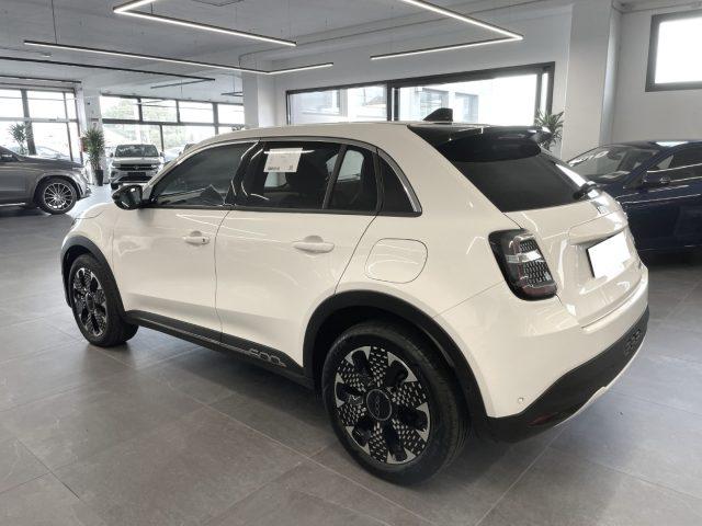 FIAT 600 1.2 Hybrid 110 CV DCT MHEV La Prima