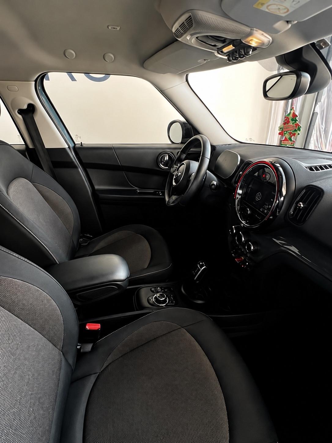 Mini Cooper D Countryman 2.0 Business Automatica