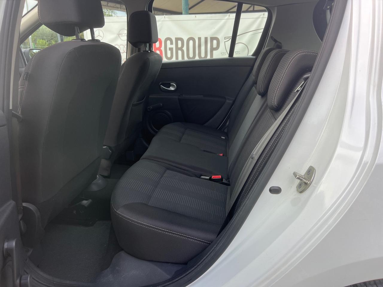 Renault Clio 1.2 55KW 5porte-2011"SOLO 43.000KM"