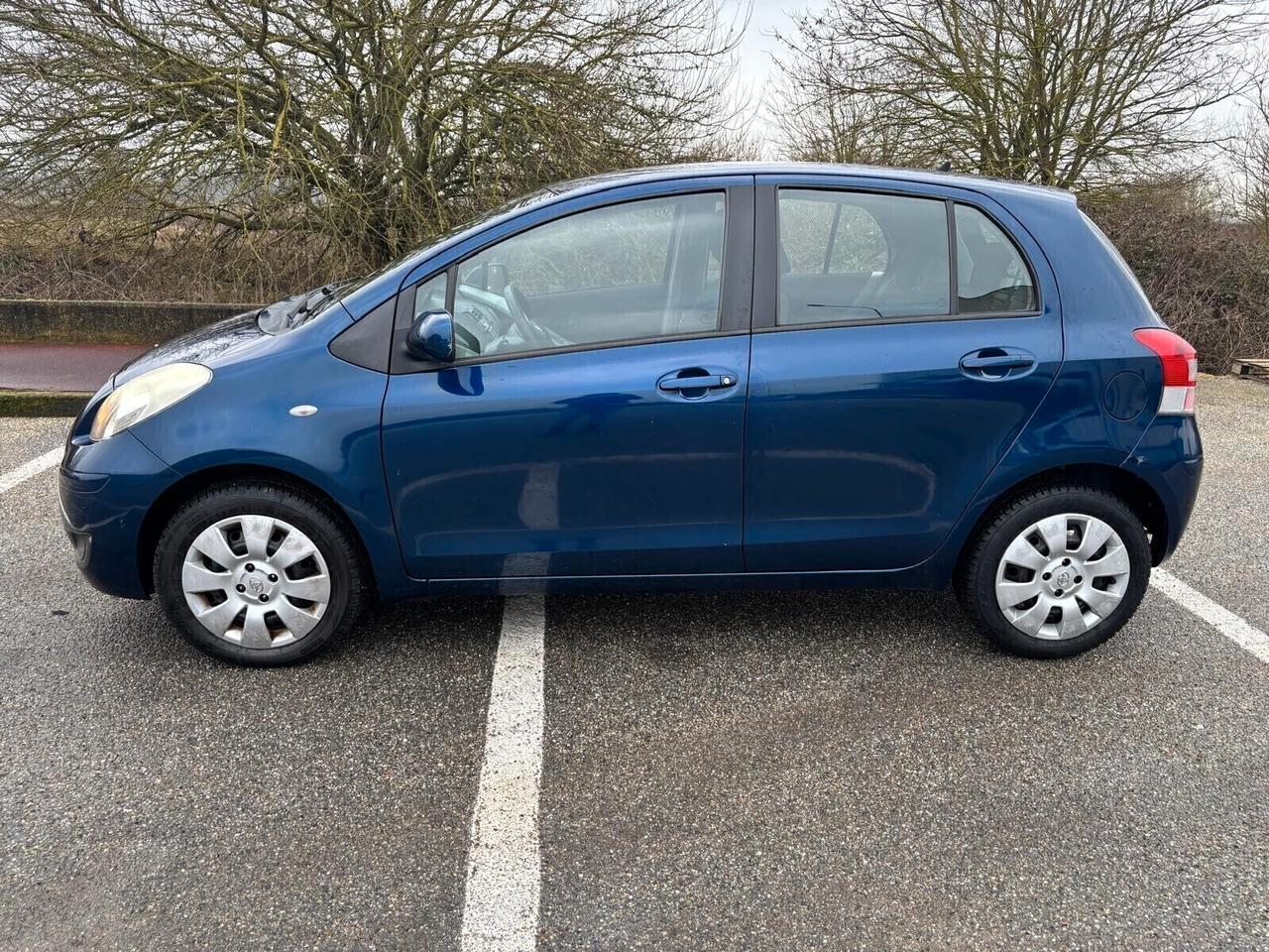Toyota Yaris 1.0 5 porte Sol TAGLIANDATA TOYOTA CHILOMETRI CERTIFICATI