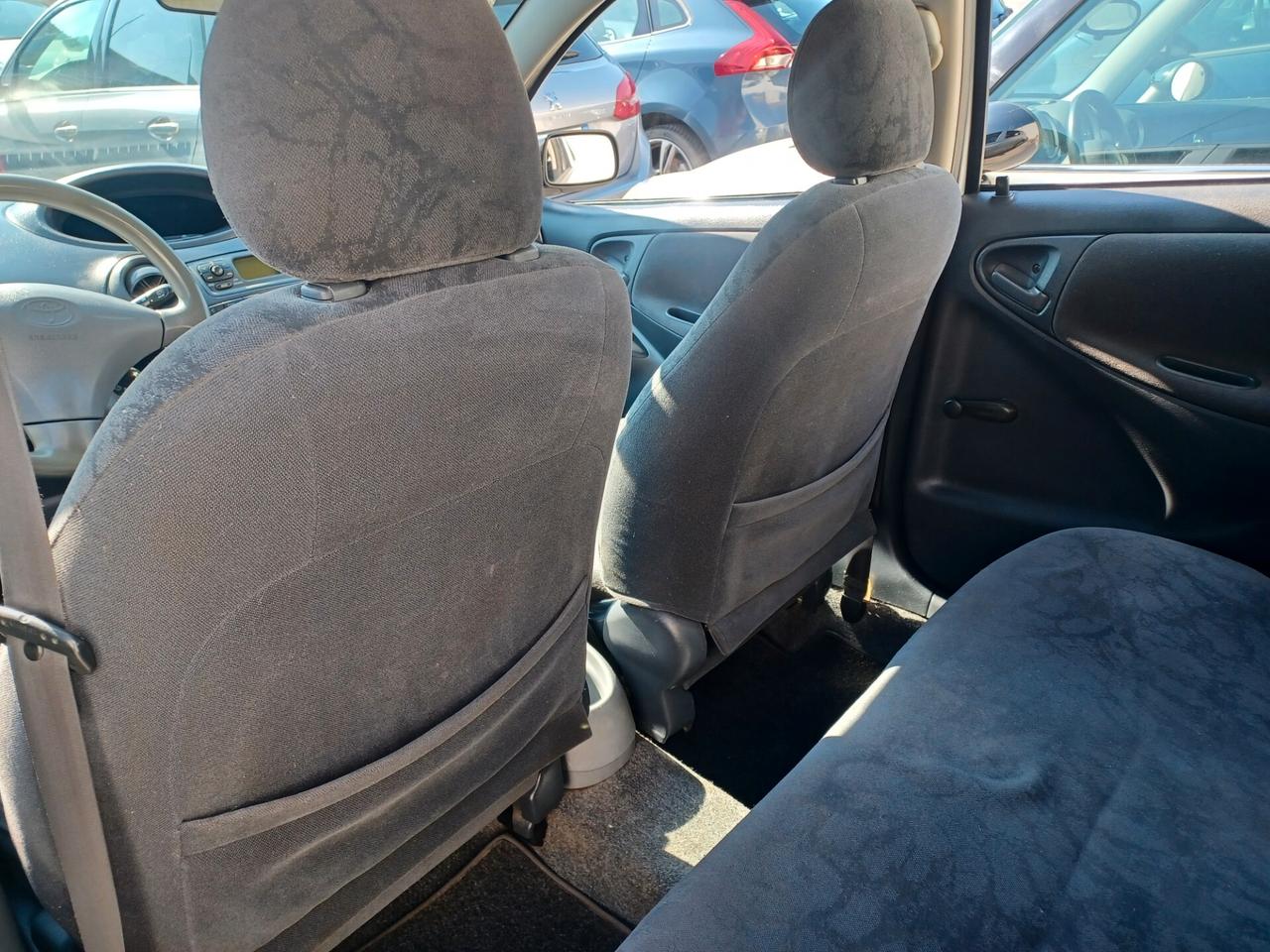 Toyota Yaris 1.0 5 porte Sol UNICO PROPRIETARIO