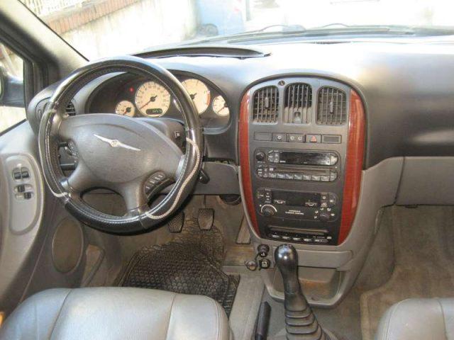 CHRYSLER Voyager 2.5 CRD KAT LX