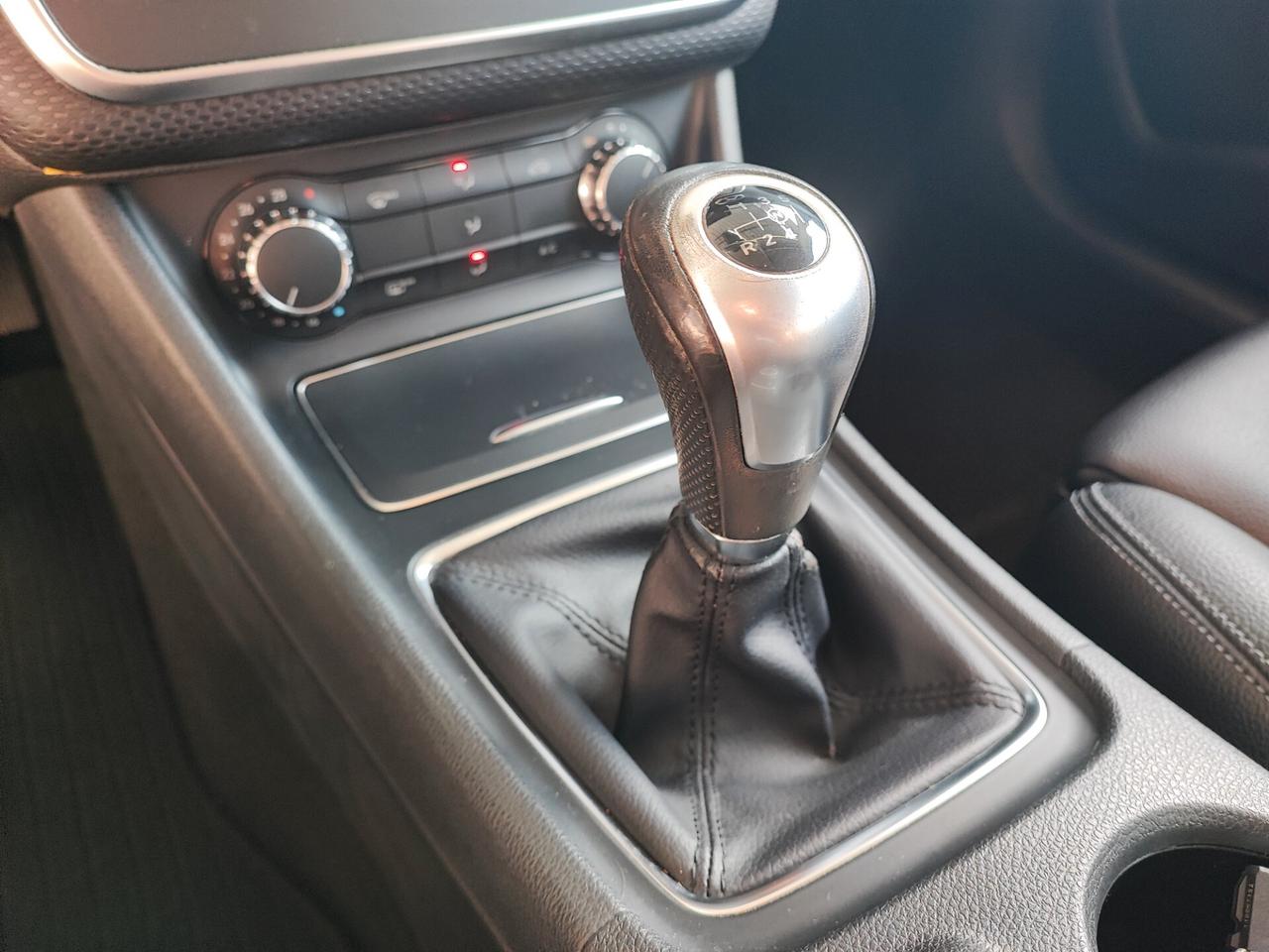 Mercedes-benz A 160 d Premium