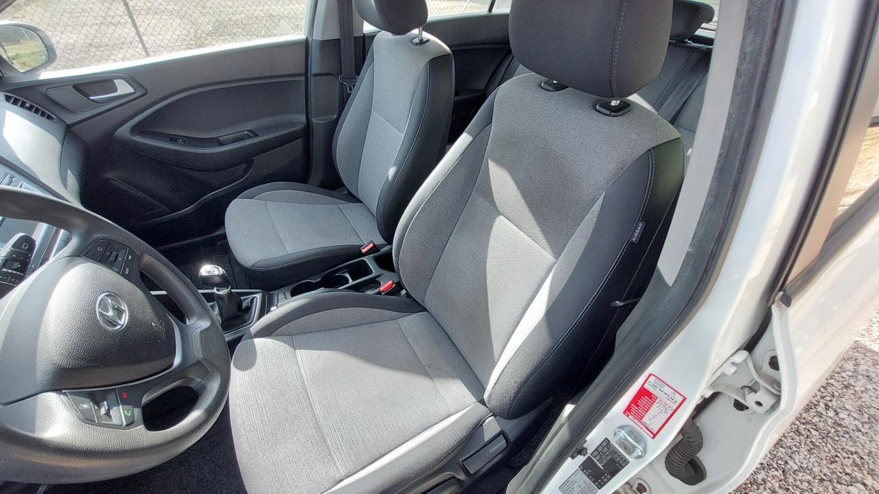 Hyundai i20 1.2 5 porte Classic