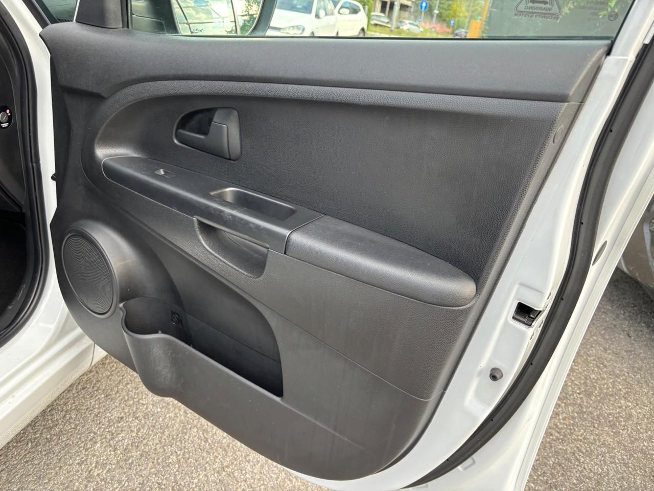 Kia Venga 1.4 benzina OK NEOPATENTATI