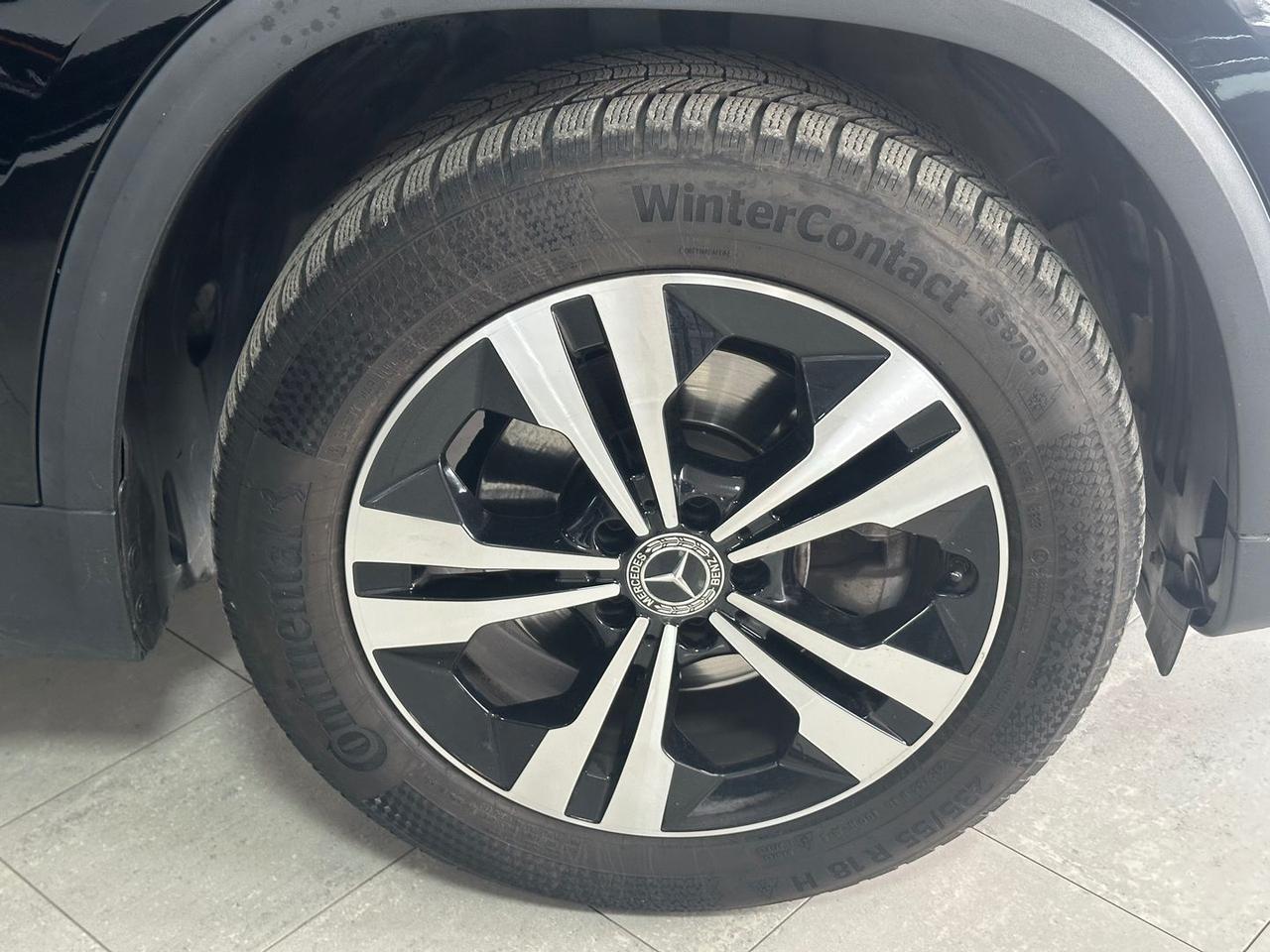 Mercedes-Benz GLA 200 Sport Plus GLA 200 D #9494