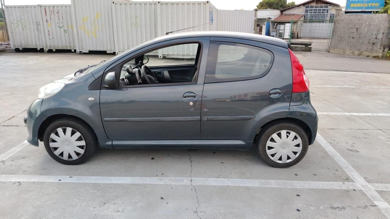 Peugeot 107 5 porte