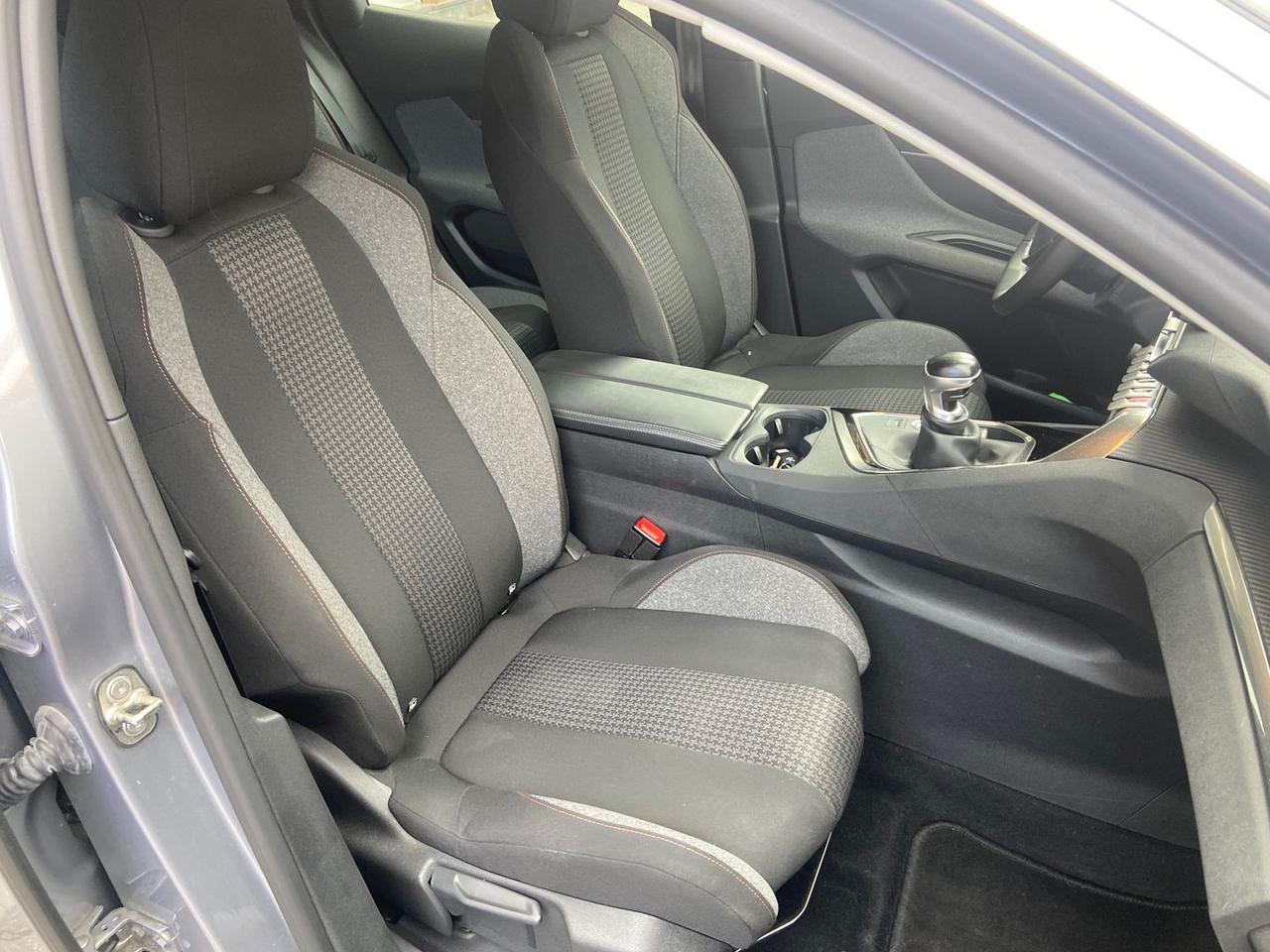 Peugeot 3008 Allure Pack 1.5 Blue HDI 130 #9295