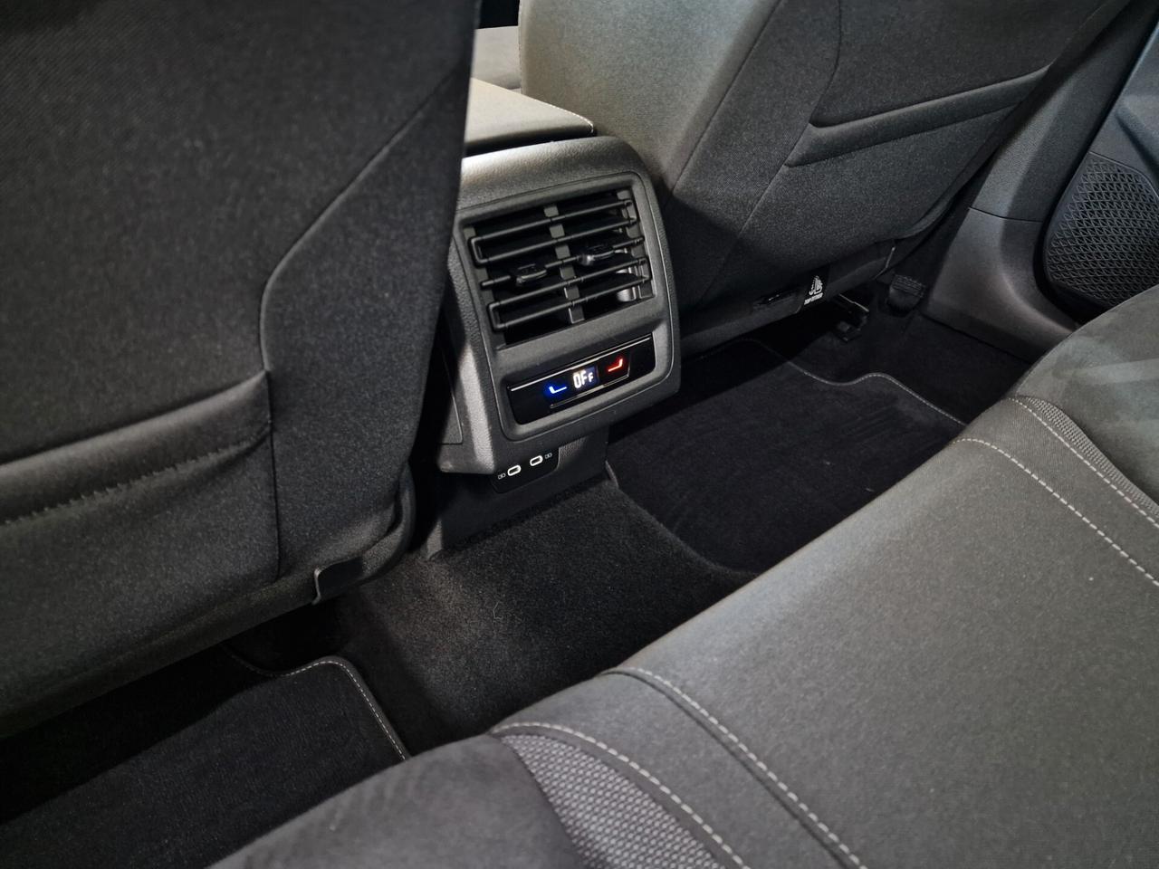 VW Golf 2.0 TDI DSG Style