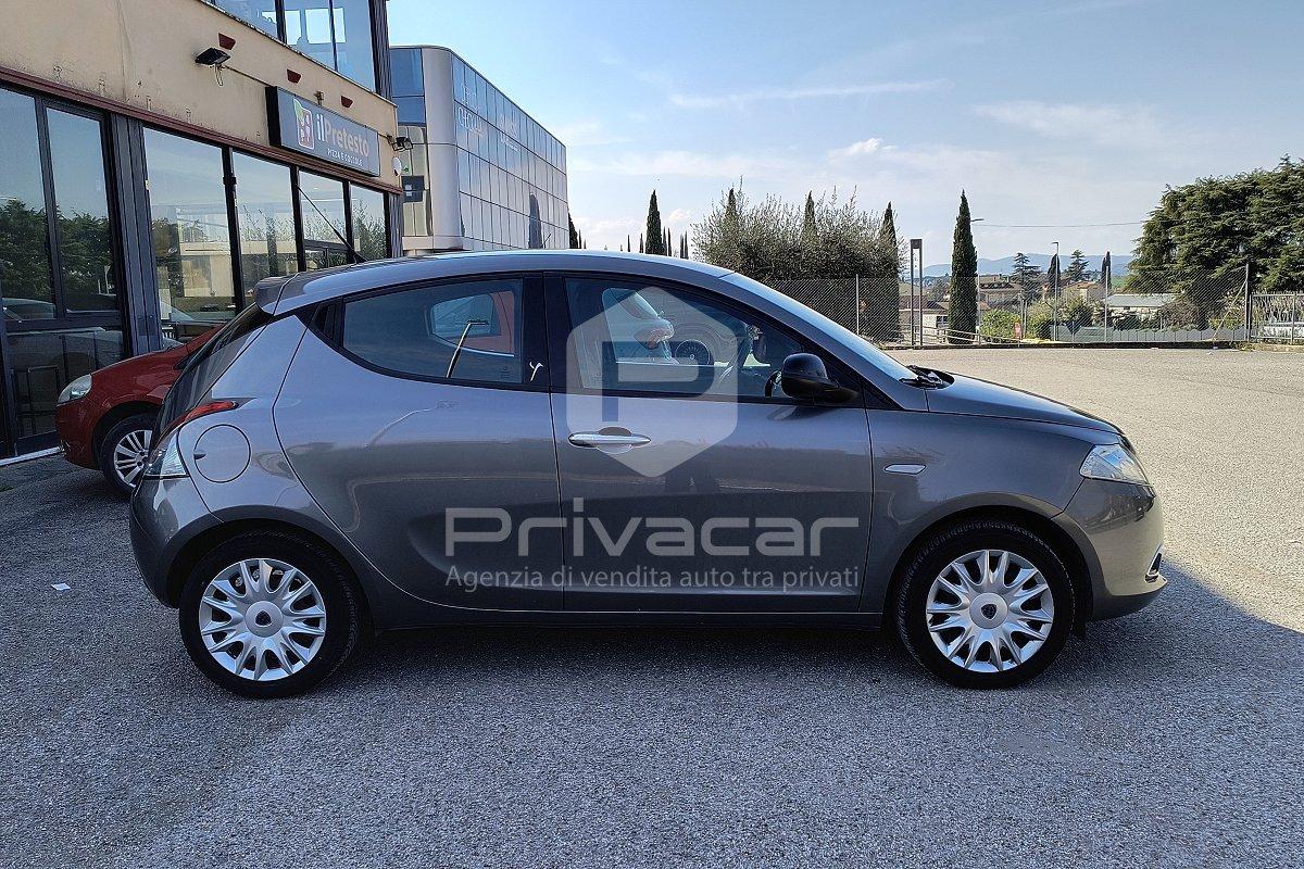LANCIA Ypsilon 1.2 69 CV 5 porte Gold