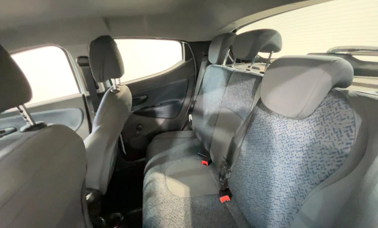 Lancia Ypsilon 1.0 FireFly 5 porte S&S Hybrid Oro