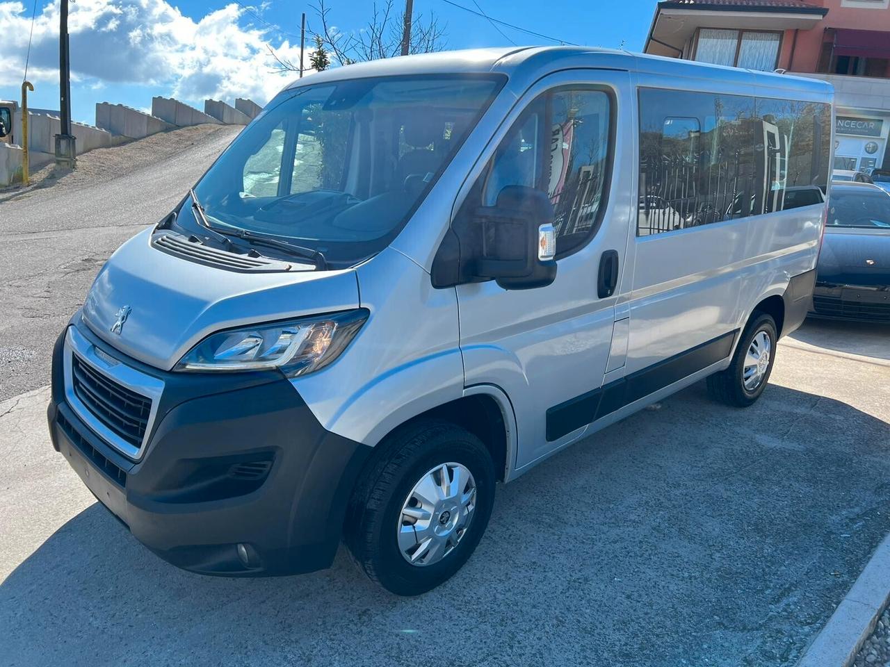 Peugeot Boxer 2.2 140cv 9 Posti