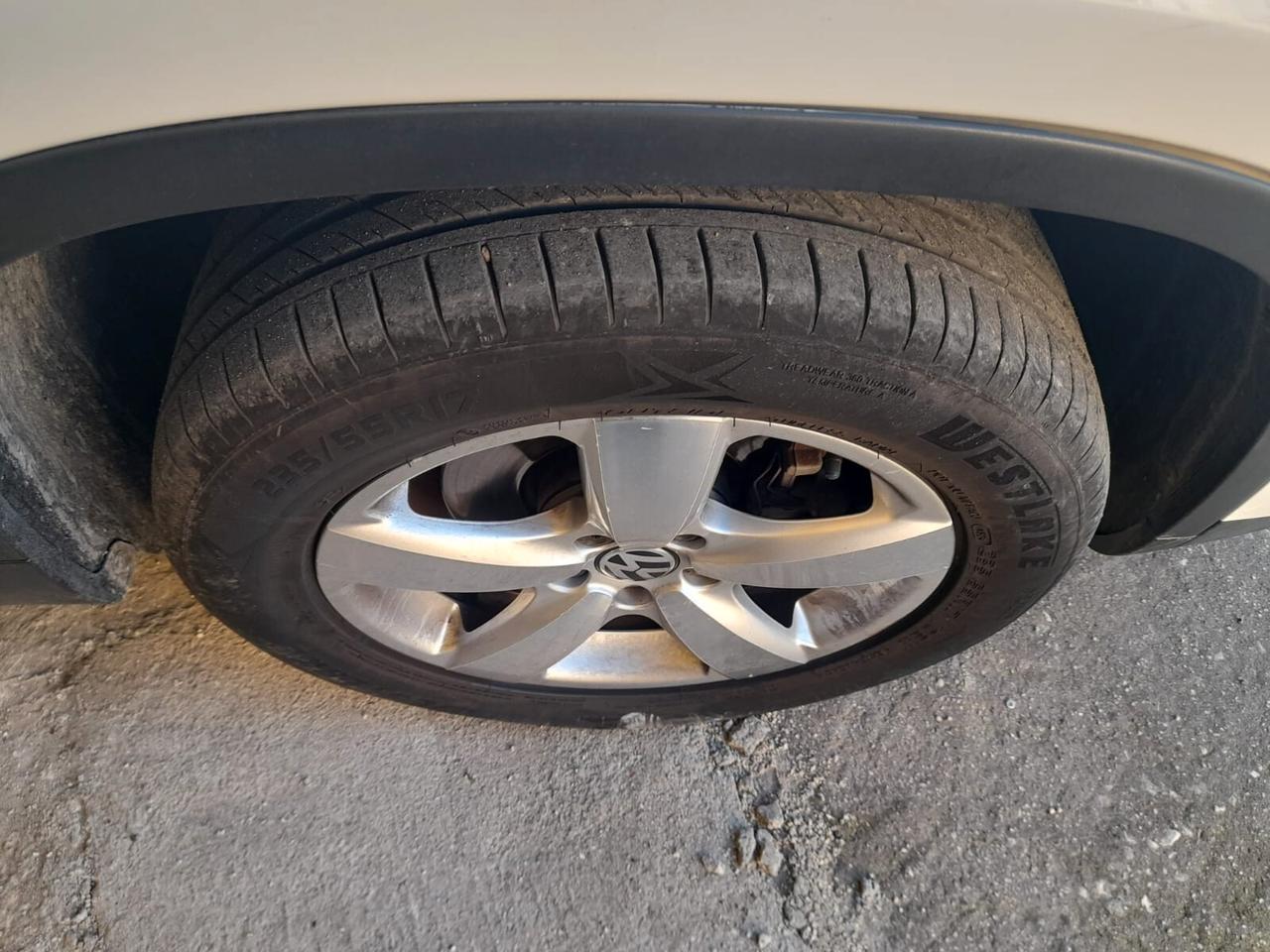 Volkswagen Tiguan 2.0cc diesel 12 mesi garanzia-2012